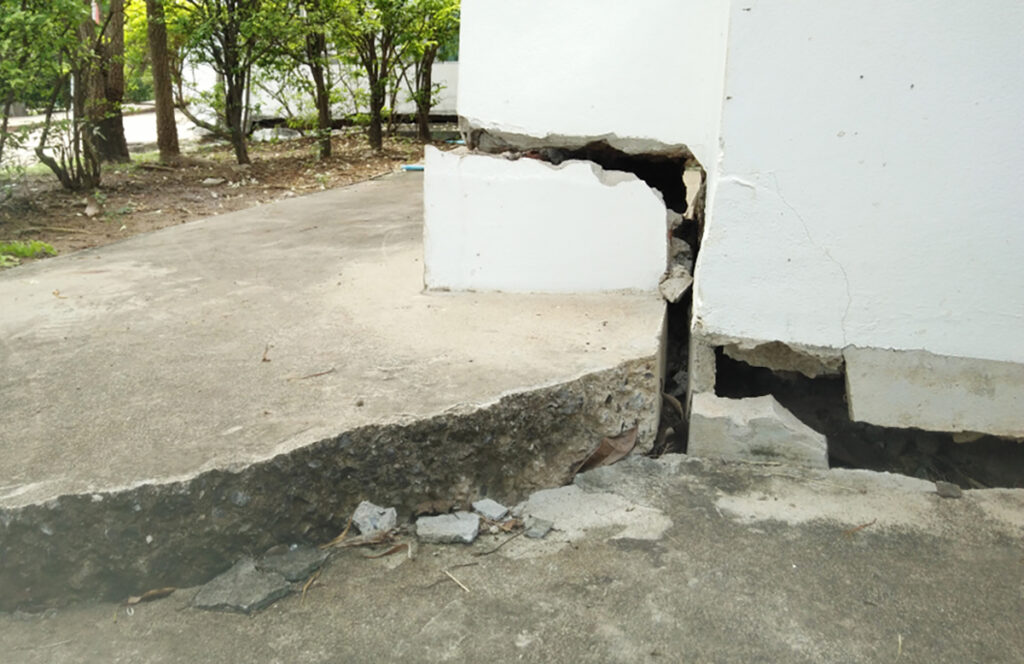 Sinking and Cracked Foundation cuses and effects to your home